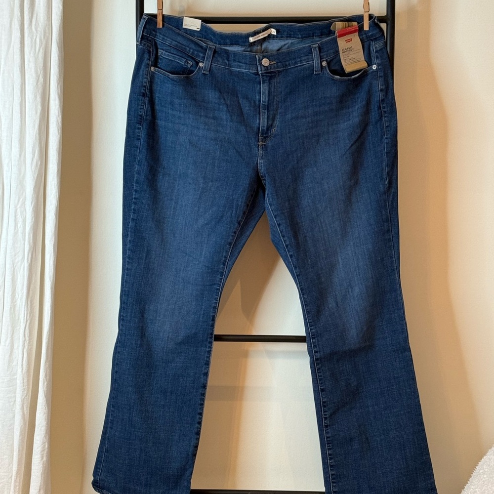 Levi’s Classic Bootcut Jeans